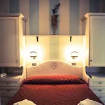 Hotel Pina 3*