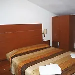 호텔 Pina 3*