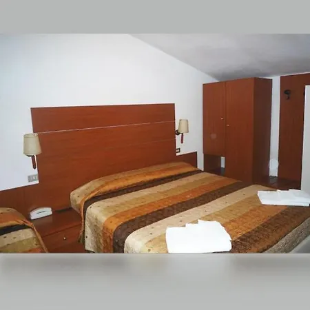 Szálloda Pina Milano Marittima