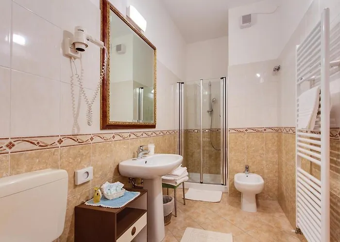Hotel Pina 3*