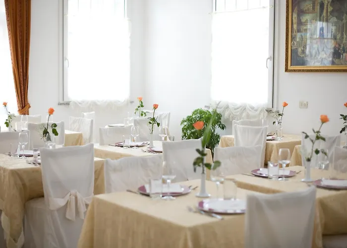 Hotel Pina 3*