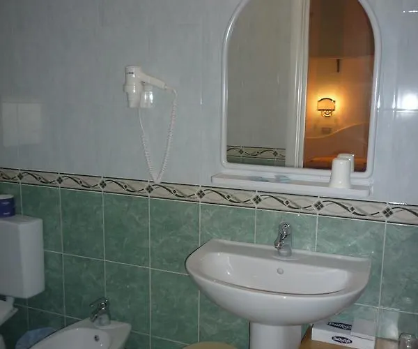 Hotel Pina 3*