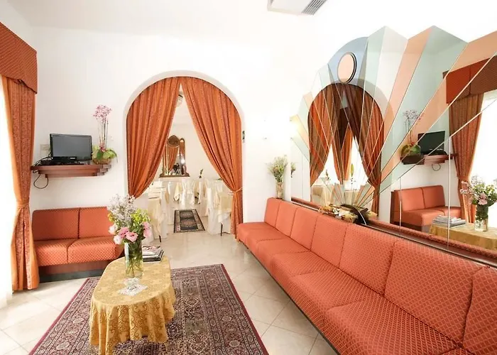 Hotel Pina 3*