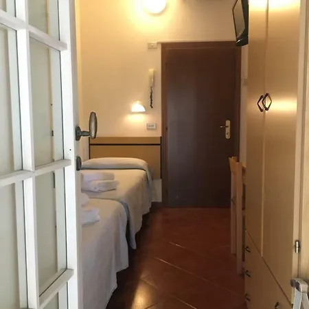 호텔 Pina